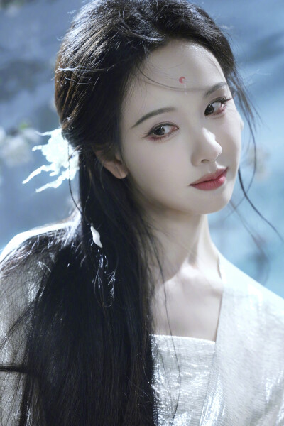 月鳞绮纪 陈都灵∣雾妄言