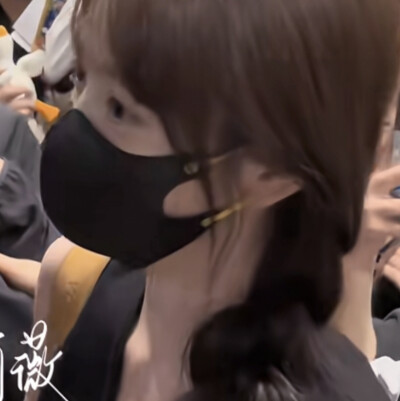 仿佛你只需静静看我一眼