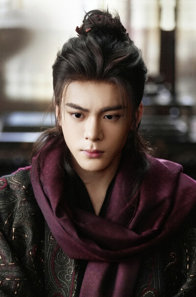 月鳞绮纪 曾舜晞∣武拾光