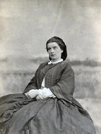 玛丽·索菲·阿梅莉罕见特写肖像
拍摄于19世纪60 年代
