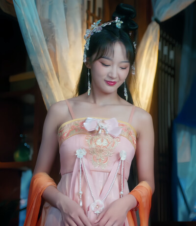 浮世仙衣不染尘