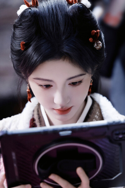 月鳞绮纪 鞠婧祎∣露芜衣