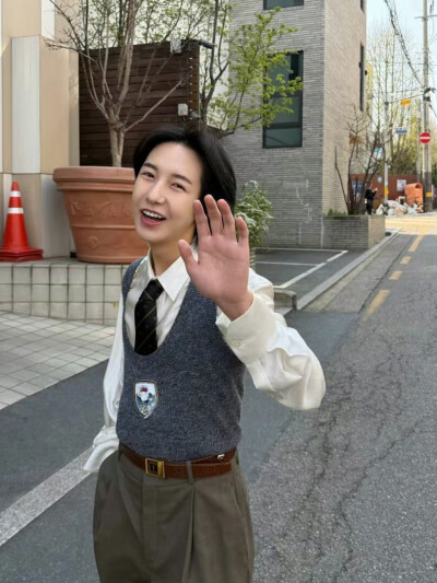 黄仁俊微博更新