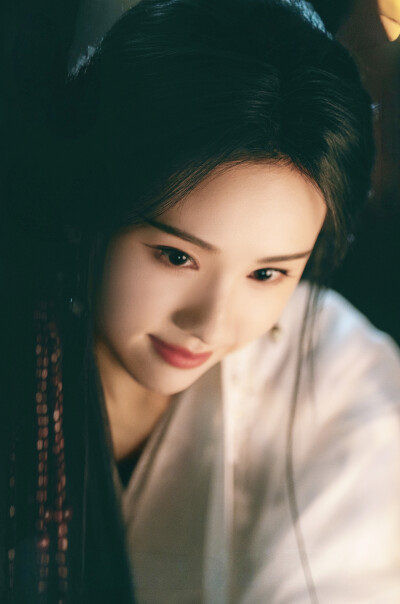 月鳞绮纪 陈都灵∣雾妄言