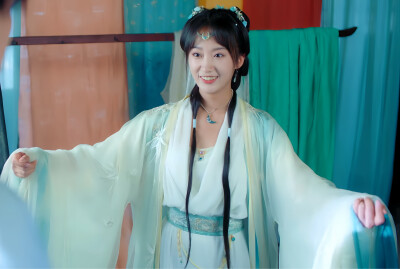 浮世仙衣不染尘