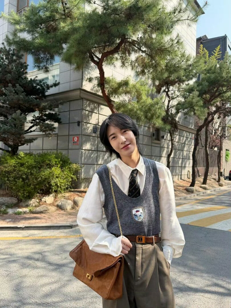 黄仁俊微博更新