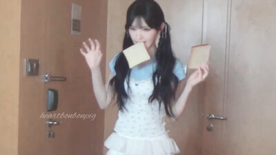 还是配图，每一张我都好喜欢好喜欢好喜欢～