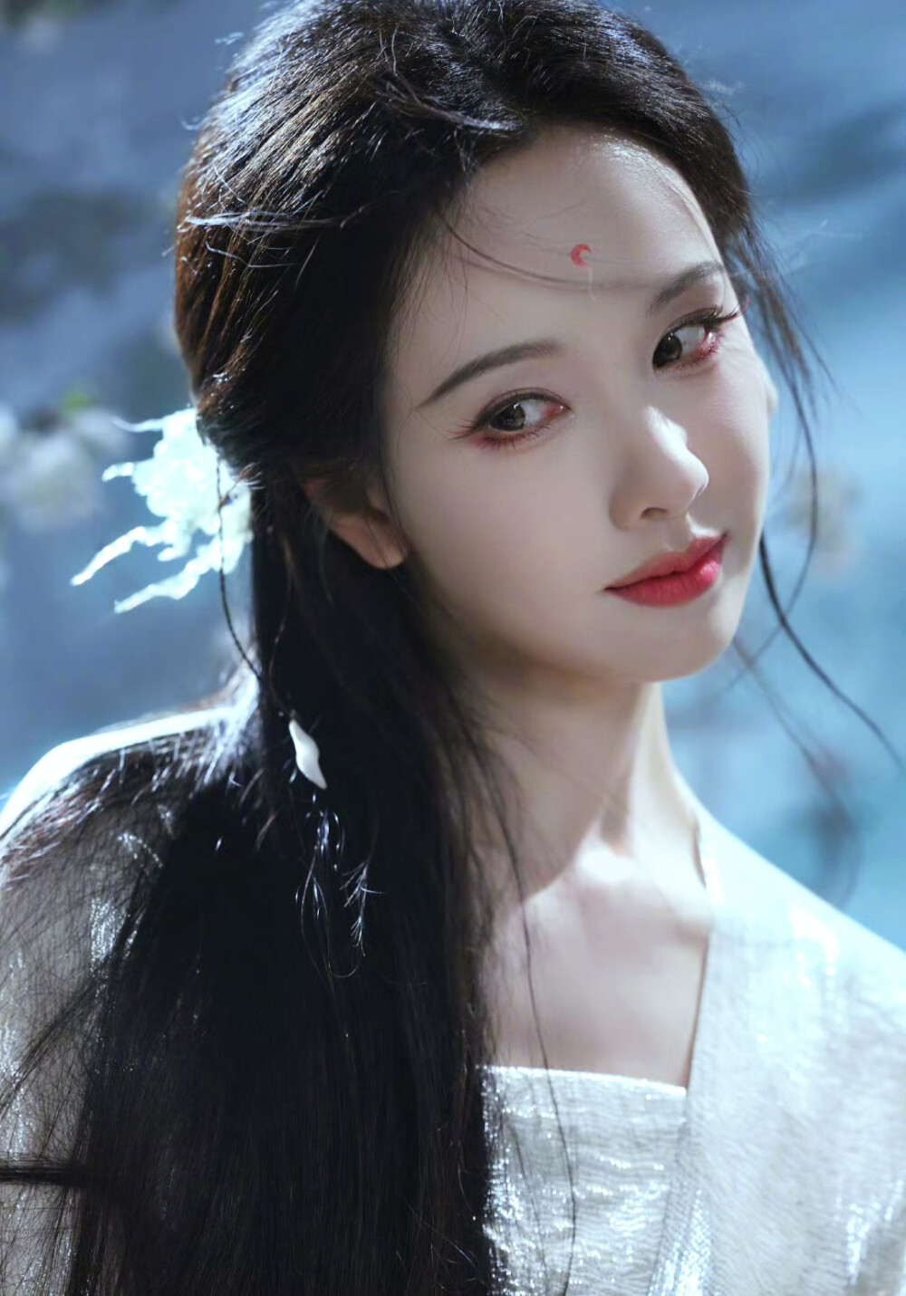 陈都灵
