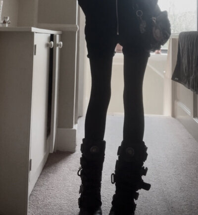 ᔦ ° ꒳ ° ᔨ ̖́-