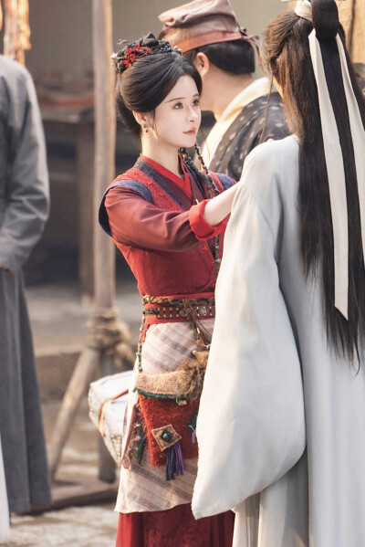 抱新郎 孟娜∣黄柳