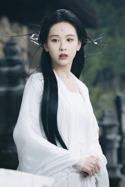 月鳞绮纪 陈都灵∣雾妄言