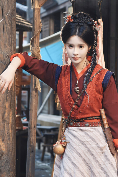 抱新郎 孟娜∣黄柳