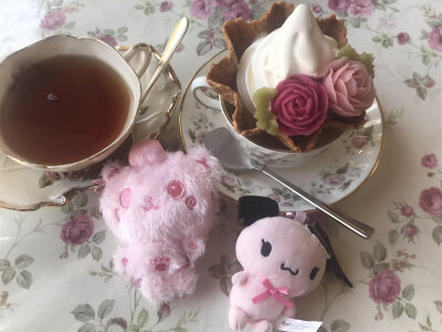 ᔦ ° ꒳ ° ᔨ ̖́-