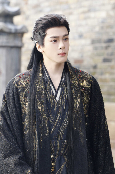 月鳞绮纪 曾舜晞∣武拾光