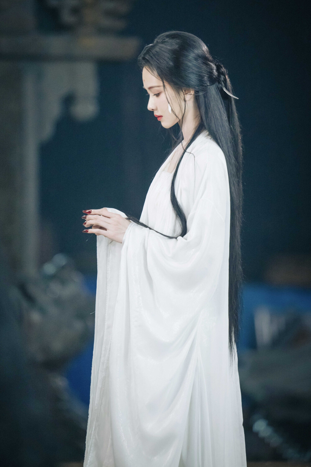 月鳞绮纪 陈都灵∣雾妄言