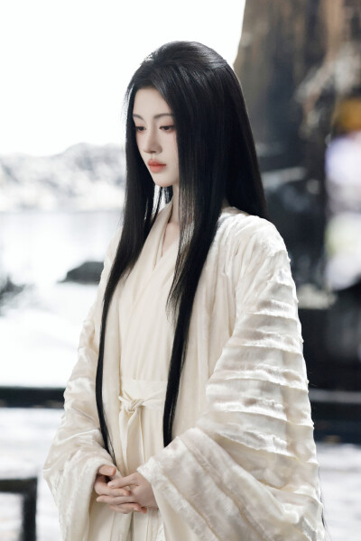 月鳞绮纪 鞠婧祎∣露芜衣