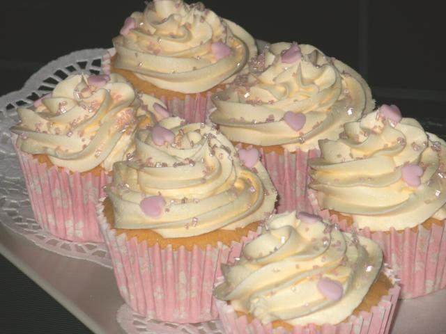 粉色系纸杯蛋糕