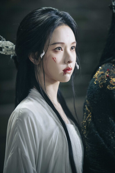 月鳞绮纪 陈都灵∣雾妄言