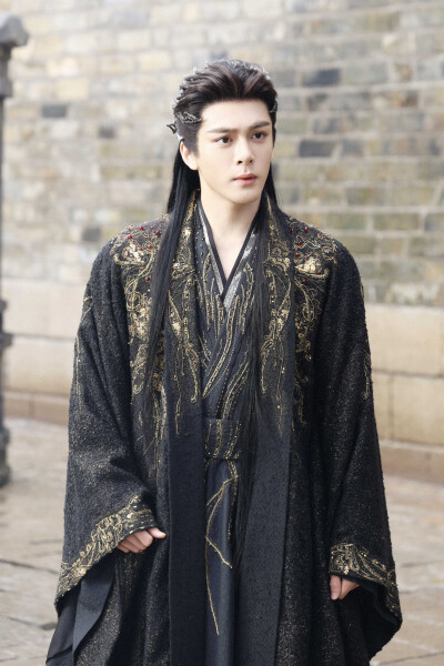 月鳞绮纪 曾舜晞∣武拾光