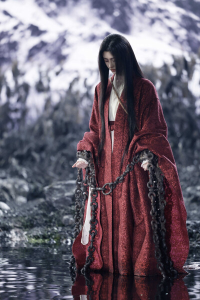 月鳞绮纪 鞠婧祎∣露芜衣