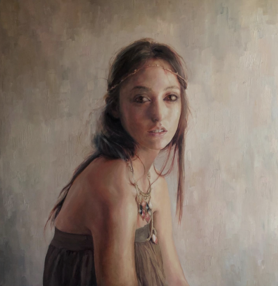 安娜丽莎·阿万奇尼是一位意大利的当代具象画家（1973）。她的作品主要为人物／肖像绘画，以油画材质见长。她以细腻而富有情感的肖像作品闻名，擅长通过光线、表情与色调的微妙变化揭示人物的内心世界。安娜丽莎的绘…