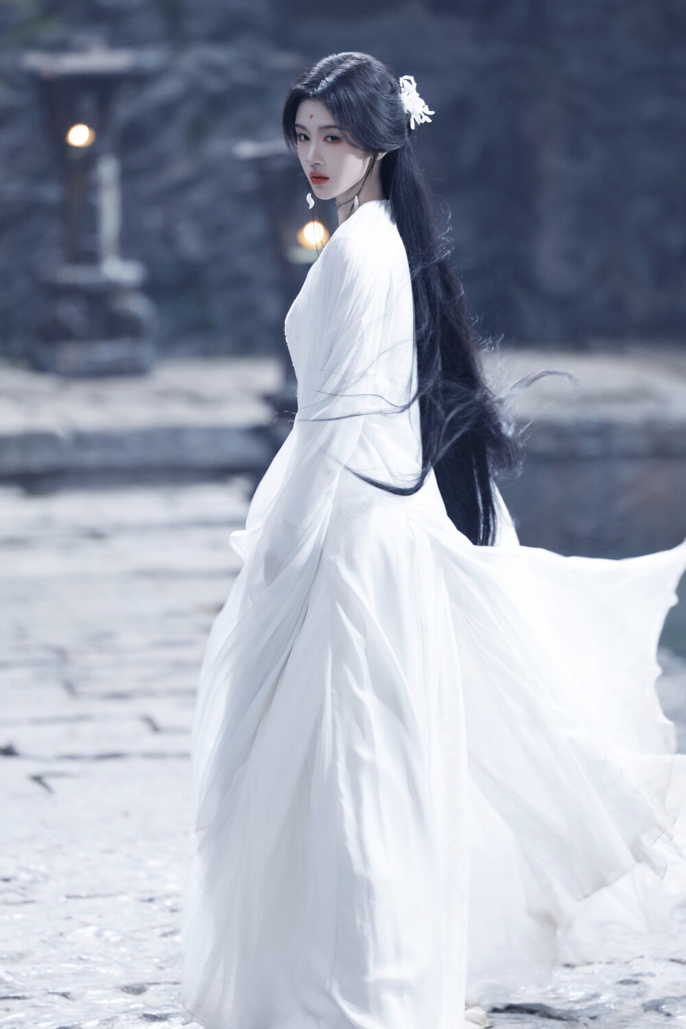 月鳞绮纪 鞠婧祎∣露芜衣