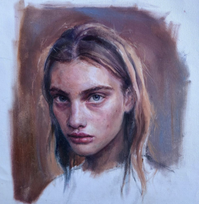 安娜丽莎·阿万奇尼是一位意大利的当代具象画家（1973）。她的作品主要为人物／肖像绘画，以油画材质见长。她以细腻而富有情感的肖像作品闻名，擅长通过光线、表情与色调的微妙变化揭示人物的内心世界。安娜丽莎的绘…