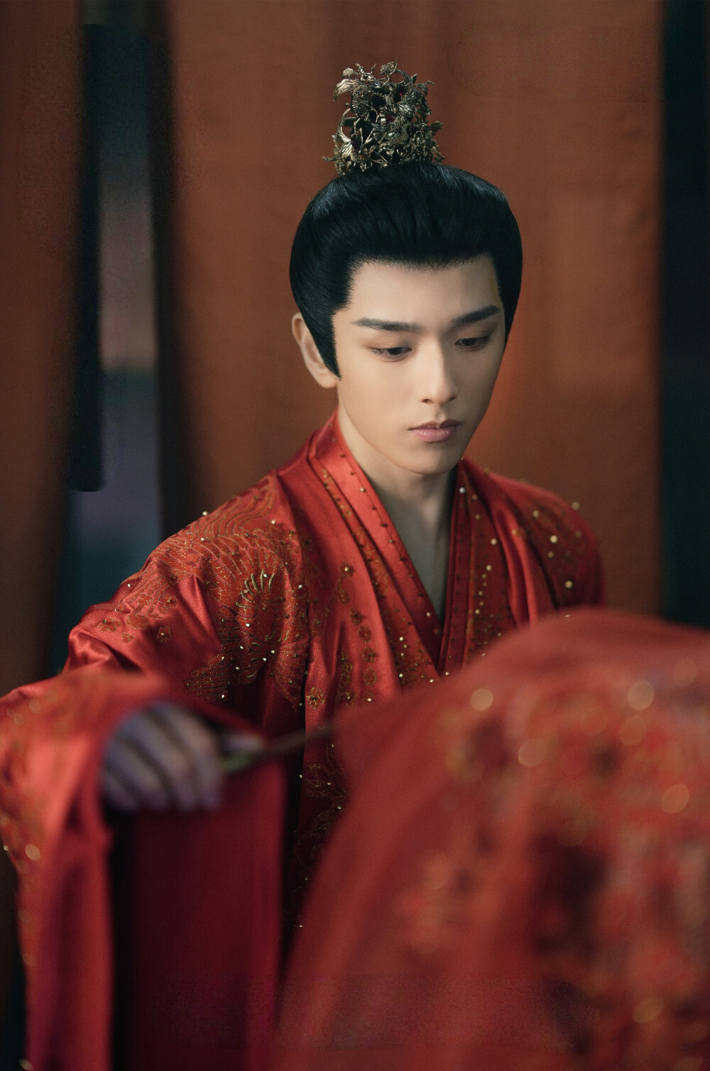 月鳞绮纪 左宸易∣韦卿