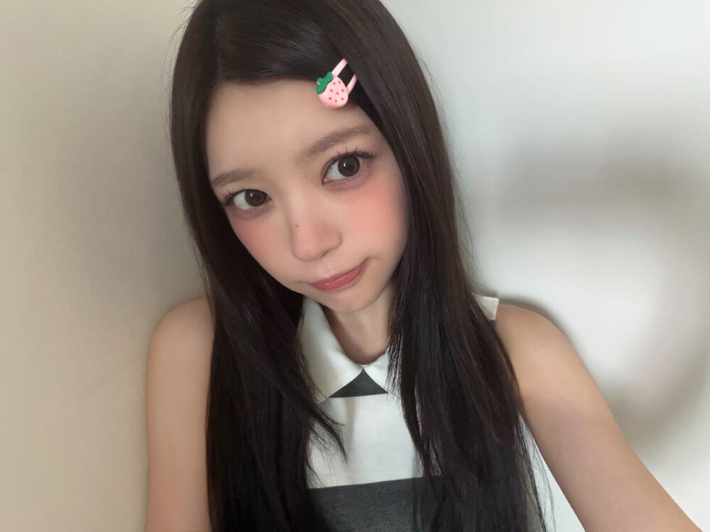ILLIT moka境萌花