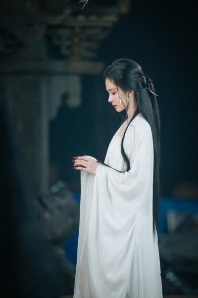 陈都灵