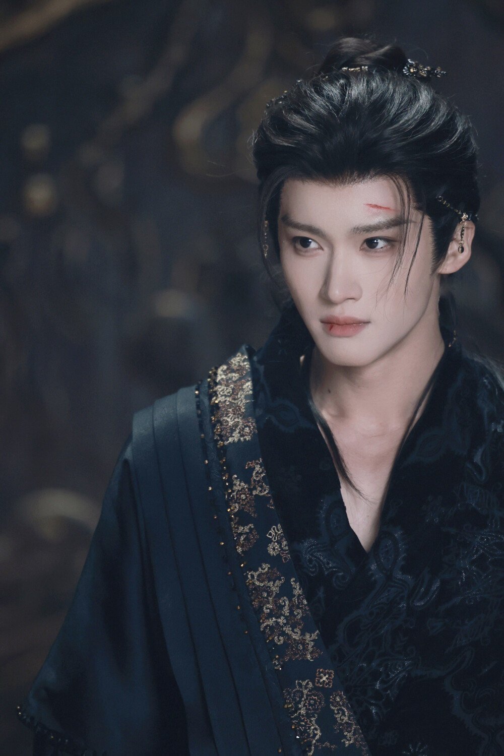 月鳞绮纪 闫桉∣厉劫