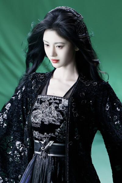 月鳞绮纪 鞠婧祎∣九婴