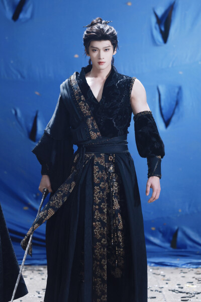 月鳞绮纪 闫桉∣厉劫