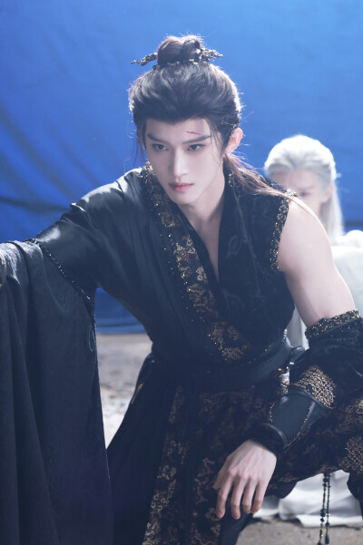 月鳞绮纪 闫桉∣厉劫