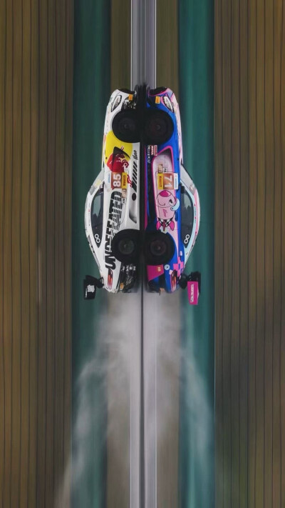 20260417
王一博ins限时动态更新20260416上海国际赛车场试车活动照～