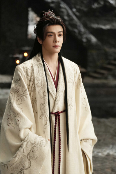 月鳞绮纪 曾舜晞∣武拾光