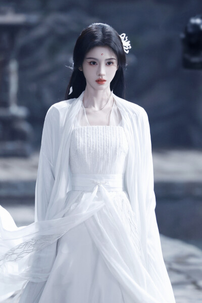 月鳞绮纪 鞠婧祎∣露芜衣