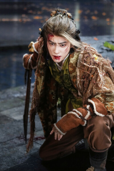 月鳞绮纪 吴晗∣鼬尺