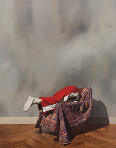 德瓦迪·哈贾布是一位阿尔及利亚出生、现居巴黎的当代艺术家。他的创作紧密结合摄影与绘画，以高度写实的油画形式展示处于极端、受约束或极具张力姿态的人体，置于形式严谨且视觉上稍带不安的室内环境中。