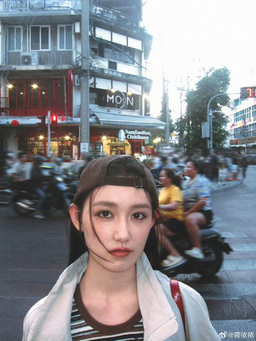 蒋依依