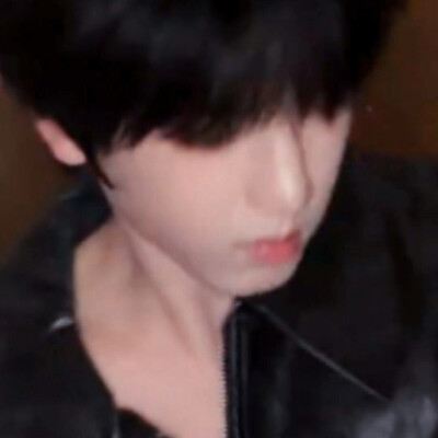 你这套衣服很眼熟啊