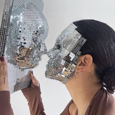 未来感闪光镜面脸贴