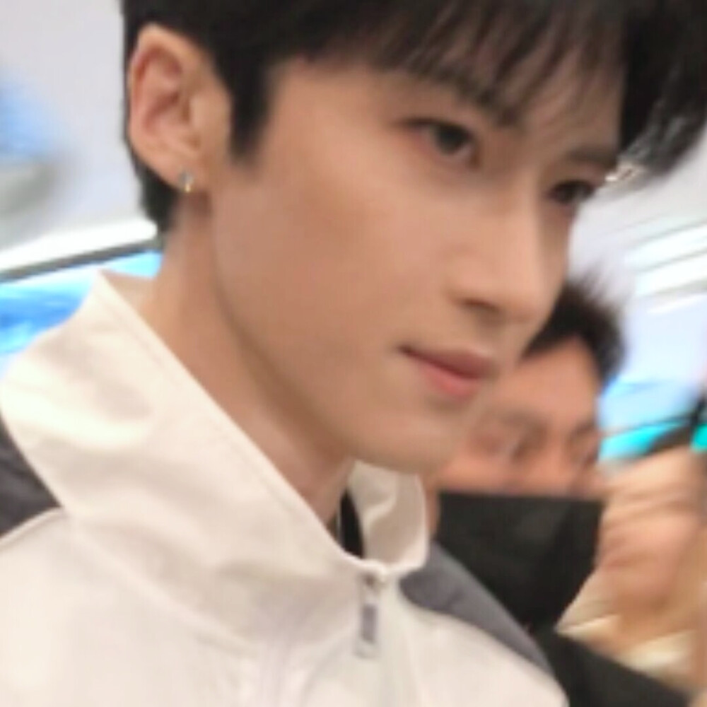 感情结了疤 我会变成哑巴