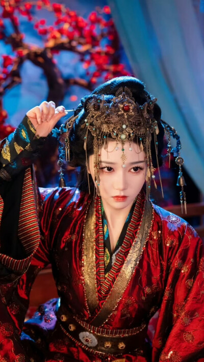 龙榻换人 我和假皇帝共享江山 岳雨婷