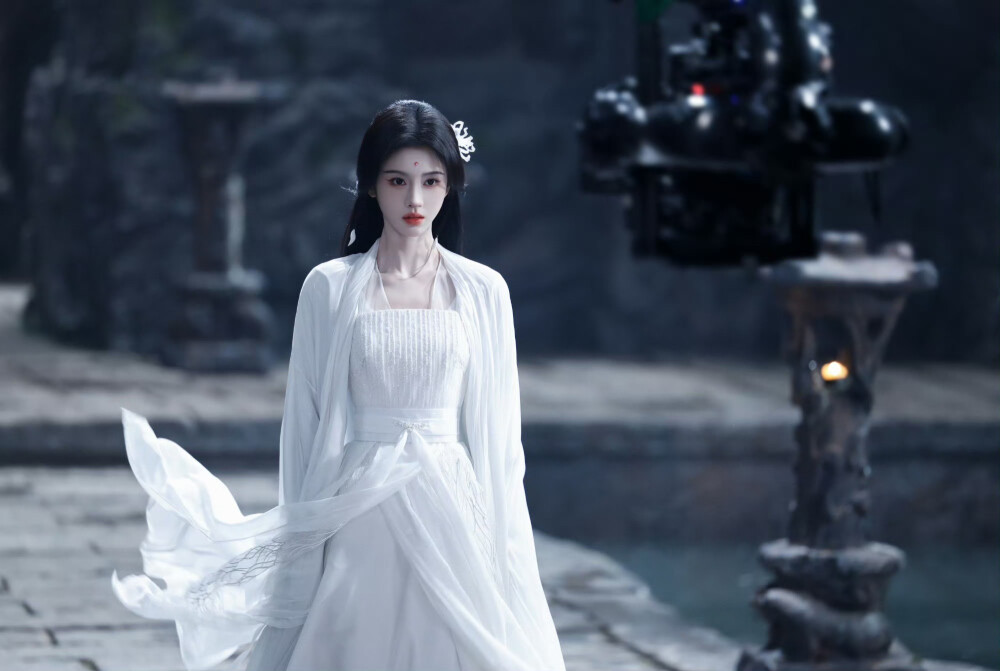 鞠婧祎