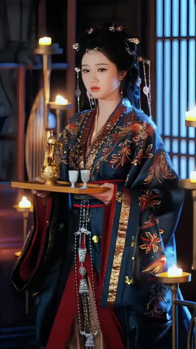 龙榻换人 我和假皇帝共享江山 岳雨婷