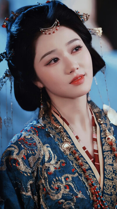 龙榻换人 我和假皇帝共享江山 岳雨婷