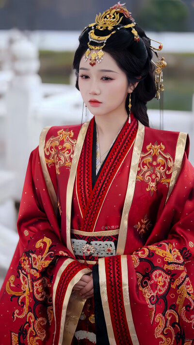 龙榻换人 我和假皇帝共享江山 岳雨婷