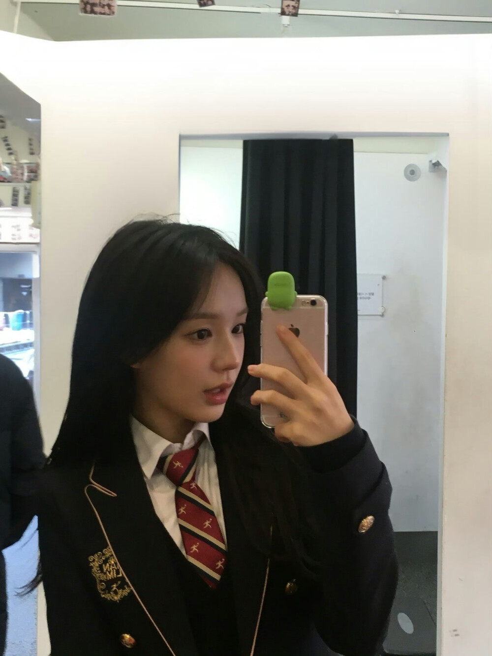 柳莎朗