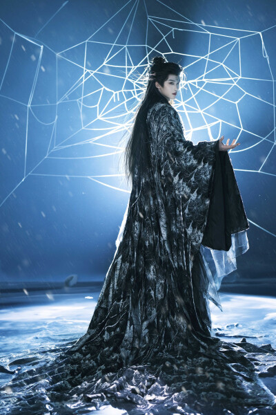 月鳞绮纪 闫桉∣源无获